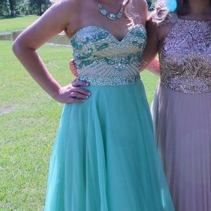Sherri Hill Mint Green and Champagne prom dress